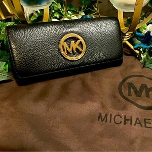 MICHAEL Michael Kors- Fulton Flap Continental Wallet